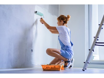 Фарба для мінеральних поверхонь: професійний захист бетону, цегли, штукатурки