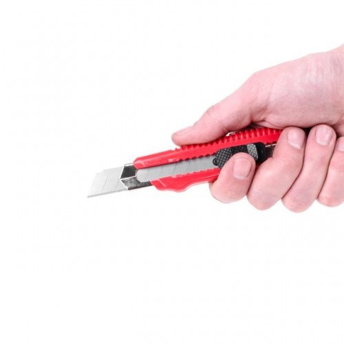 Ніж прорізний посилений з відламним лезом 18 мм INTERTOOL (HT-0501)